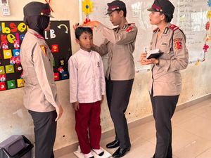 456 Siswa Sepolwan Ikuti Latihan Kerja SPPG Polri hingga Pengabdian Desa 456 Siswa Sepolwan Ikuti Latihan Kerja SPPG Polri hingga Pengabdian Desa