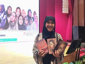 Asma Nadia Bikin Kopdar Nasional KBM Bareng Isa Alamsyah, Bagikan Tips Menulis Asma Nadia Bikin Kopdar Nasional KBM Bareng Isa Alamsyah, Bagikan Tips Menulis