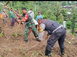 Banjir dan Longsor di Kediri, Seorang Lansia Dilaporkan Hilang