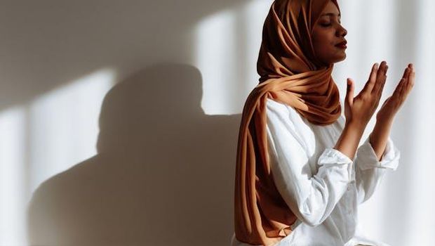 Berdoa dan Istikamah/Foto: Pexels.com/ Thirdman