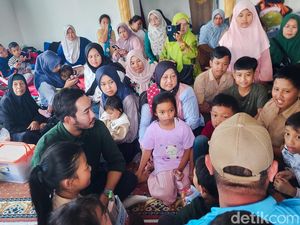 104 Jiwa Mengungsi Imbas Longsor di Lembang 104 Jiwa Mengungsi Imbas Longsor di Lembang
