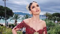 Potret Cinta Laura Mempesona Berkebaya di Festival Film Cannes