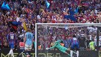 Man City kalah 0-1 atas Palace di laga itu. The Citizens sempat punya kans menyamakan skor, namun gagal dieksekusi menjadi gol. (Foto: REUTERS/David Klein)