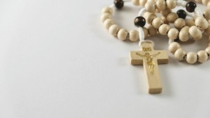 Susunan Doa Rosario Minggu 19 Juli 2026 Lengkap Urutan Peristiwa Mulia