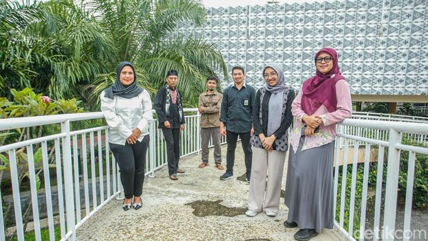 Ibu Lintang, Kepala Unit Pelaksana Teknis Dinas (UPTD) Taman Hutan Raya (Tahura) Kota Depok