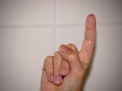 Mengapa Jari Kita Berkerut Saat Basah? Ternyata Ini Penjelasannya