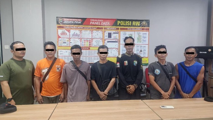 Juru parkir liar di Pasar Senen ditangkap polisi (dok istimewa) Juru parkir liar di Pasar Senen ditangkap polisi (dok istimewa)