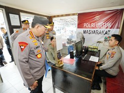 Kapolri Sidak Polsek Samarinda Kota, Pastikan Masyarakat Terlayani dengan Baik