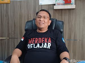 Kadisdik Pangkep Kritik Sekdis Tanggapi Bimtek Kepsek tapi Kerja Tak Becus Kadisdik Pangkep Kritik Sekdis Tanggapi Bimtek Kepsek tapi Kerja Tak Becus