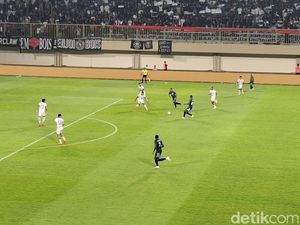 Sejam Disetop, Laga PSS Vs Persija Akhirnya Dilanjutkan Sejam Disetop, Laga PSS Vs Persija Akhirnya Dilanjutkan