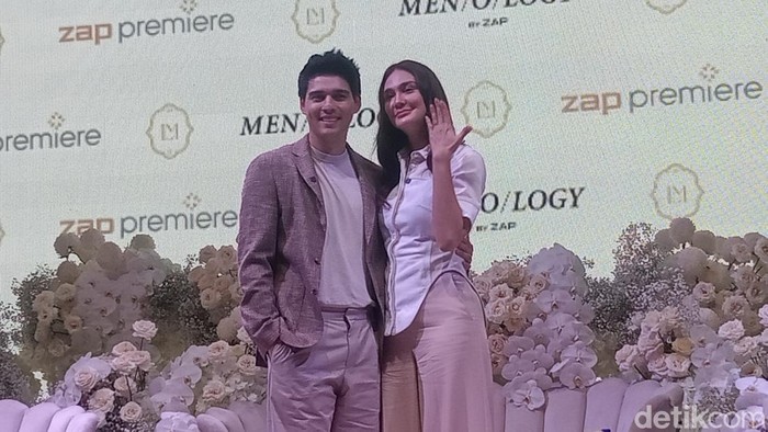 Luna Maya dan Maxime Bouttier di Jakarta Selatan.