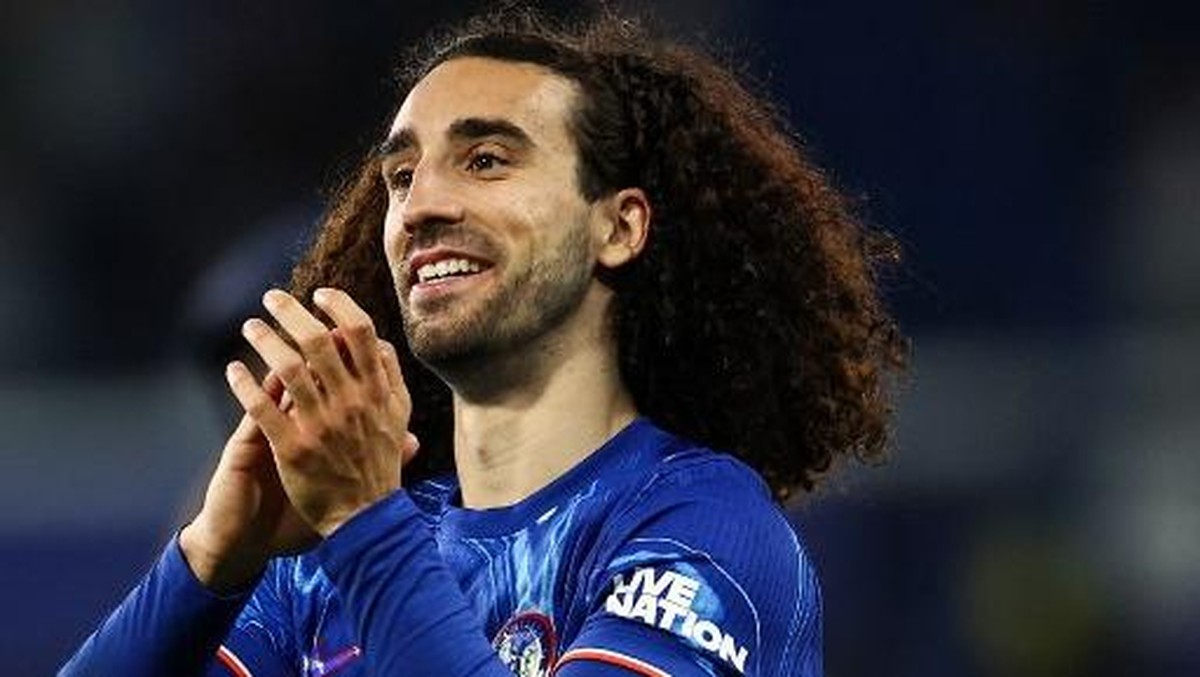 Marc Cucurella tak mempunyai beban menghentikan Lamine Yamal. (Foto: AFP/HENRY NICHOLLS)