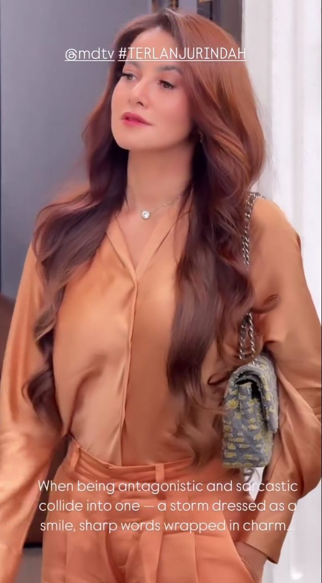 Olla Ramlan lepas hijab
