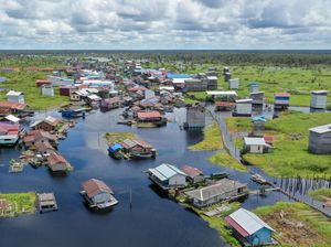 Potret Muara Enggelam, Desa Tanpa Daratan di Kalimantan Timur