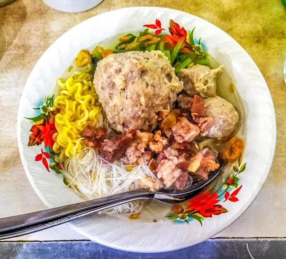 Mantap! 10 Tempat Makan Bakso Legendaris Ini Masih Digemari
