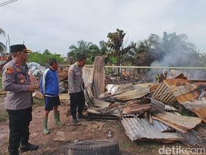 Rumah dan Pengepul Rongsokan di Palembang Terbakar, Ibu Tewas-Anak Terluka Rumah dan Pengepul Rongsokan di Palembang Terbakar, Ibu Tewas-Anak Terluka