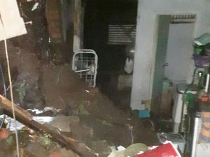 Longsor Sergap Ciamis, Sejumlah Rumah Rusak-Jalan Tertimbun