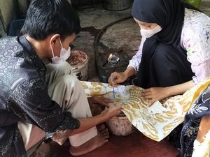 Ngaku Cinta Budaya Indonesia? Cek Dulu Seberapa Dalam Kamu Tahu soal Batik! Ngaku Cinta Budaya Indonesia? Cek Dulu Seberapa Dalam Kamu Tahu soal Batik!