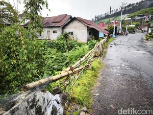 Penampakan TKP Laka Maut Tawangmangu, Tembok Jembatan Bolong Dihantam Elf