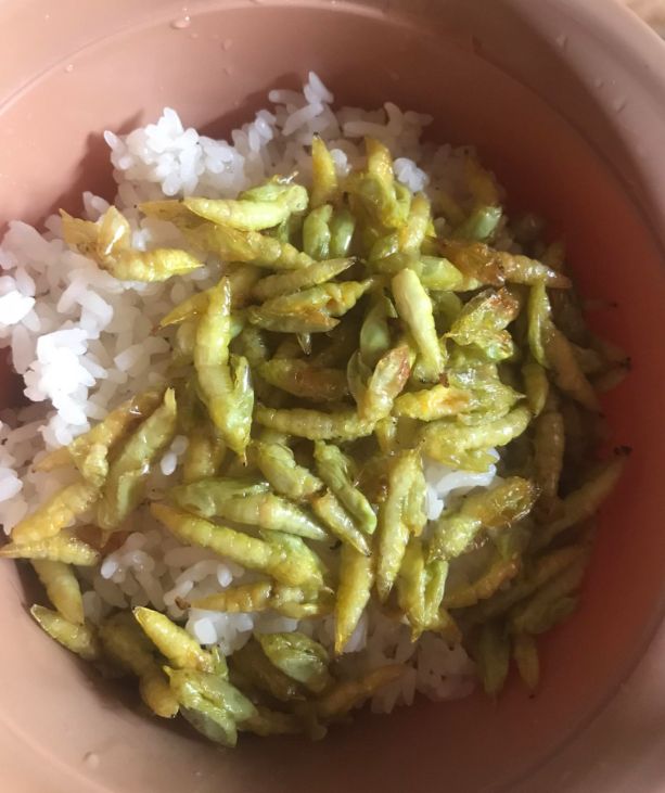 Ulat bulut tumis khas Vietnam