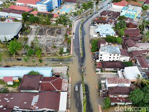 Debit Air Sungai Kayan Naik, Bupati Bulungan Minta Warga Waspada Debit Air Sungai Kayan Naik, Bupati Bulungan Minta Warga Waspada