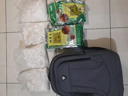 Polda Riau Bongkar 2 Kg Sabu dan 1,8 Kg Heroin yang Disimpan di Tong Sampah