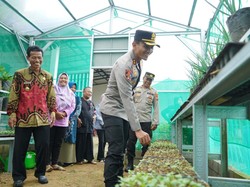 Saat Kapolres Ponorogo Blusukan Cek Pertanian Warga