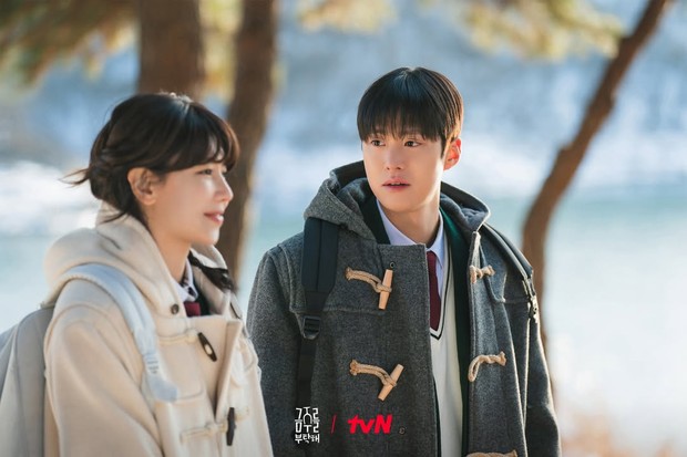 Potret Sooyoung dan Gong Myung di drama 'Second Shot at Love'