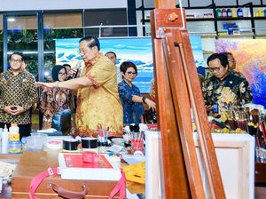 SBY Sambut Menekraf di Galeri Cikeas, Beberkan Rencana Melukis-Musik SBY Sambut Menekraf di Galeri Cikeas, Beberkan Rencana Melukis-Musik