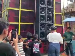 Sound Horeg Perpisahan Santri di Bondowoso Jatuh Timpa 2 Penonton Sound Horeg Perpisahan Santri di Bondowoso Jatuh Timpa 2 Penonton