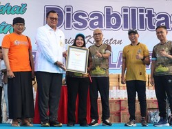 Jalan Sehat dan Senam Disabilitas di HUT Bandar Lampung Raih Rekor MURI