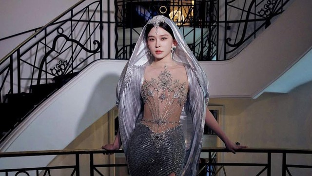 Kabar Terkini Artis dari InsertLive : Sosok Zhao Yingzi, Artis China yang Diusir dari Karpet Merah Cannes Film Festival
