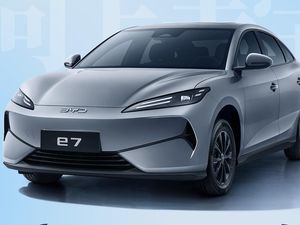 Sedan Listrik Murah BYD e7 Meluncur, Harganya Cuma Segini! Sedan Listrik Murah BYD e7 Meluncur, Harganya Cuma Segini!