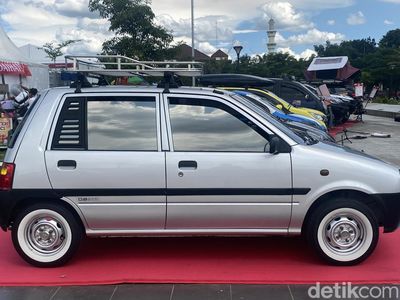 Daihatsu Ceria Dimodif Tipis-tipis Ala Mobil Petualang Mini