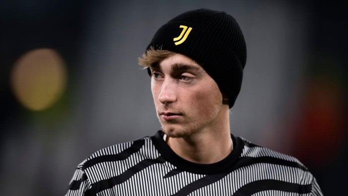 ALLIANZ STADIUM, TURIN, ITALY - 2024/01/04: Dean Huijsen of Juventus FC looks on during warm up prior to the Coppa Italia football match between Juventus FC and US Salernitana. Juventus FC won 6-1 over US Salernitana. (Photo by Nicolò Campo/LightRocket via Getty Images)