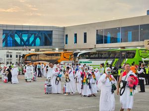 Bertemu Haji Akbar-Cuaca Ekstrem, Jemaah Embarkasi Palembang Diminta Bersiap Bertemu Haji Akbar-Cuaca Ekstrem, Jemaah Embarkasi Palembang Diminta Bersiap