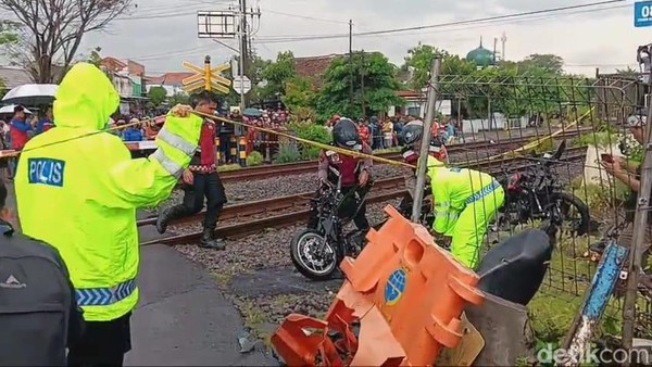 kecelakaan-ka-malioboro-di-magetan-1747653547843_169