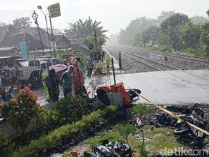 Penjaga Pelintasan Jadi Tersangka Tabrakan Maut KA Malioboro Ekspres Vs 7 Motor Penjaga Pelintasan Jadi Tersangka Tabrakan Maut KA Malioboro Ekspres Vs 7 Motor