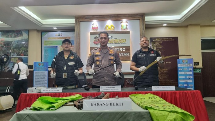 Konferensi pers pembongkaran posko ormas di Jaksel Konferensi pers pembongkaran posko ormas di Jaksel