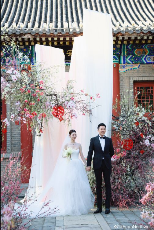 Pernikahan Wang Xiaofei dan Mandy Ma