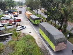 Polda Riau Tindak Puluhan Kendaraan Over Dimension Over Load