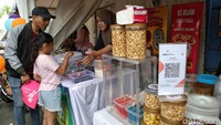 Warga RI Mulai Tinggalkan Uang Tunai, Begini Datanya