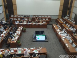 Ramai-ramai Anggota DPR Cecar Kemenag soal Pergantian Sistem Syarikah