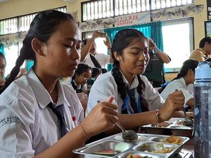 Program Makan Bergizi Gratis Dimulai di Bangli, Sasar 1.302 Siswa