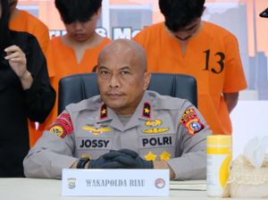 Polda Riau Copot Kasat Tahti-Narkoba Polres Kampar Buntut Tahanan Kabur Polda Riau Copot Kasat Tahti-Narkoba Polres Kampar Buntut Tahanan Kabur