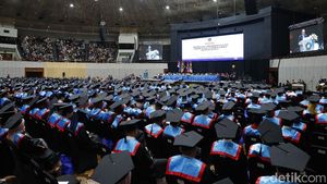 896 Wisudawan Universitas Pancasila Didorong Siap Bersaing di Era Global