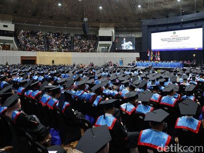 896 Wisudawan Universitas Pancasila Didorong Siap Bersaing di Era Global