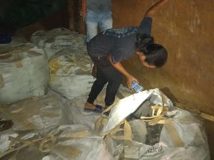 Polisi Gagalkan Penyelundupan 25 Ton Slag Timah di Pangkalpinang Polisi Gagalkan Penyelundupan 25 Ton Slag Timah di Pangkalpinang
