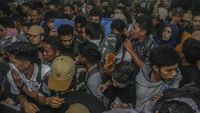Berdesakan demi Dapat Kerja di Job Fair Maluku Utara