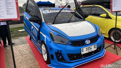 Modifikasi Daihatsu Sirion Pakai Pintu Ala Lamborghini, Habis Duit Berapa?